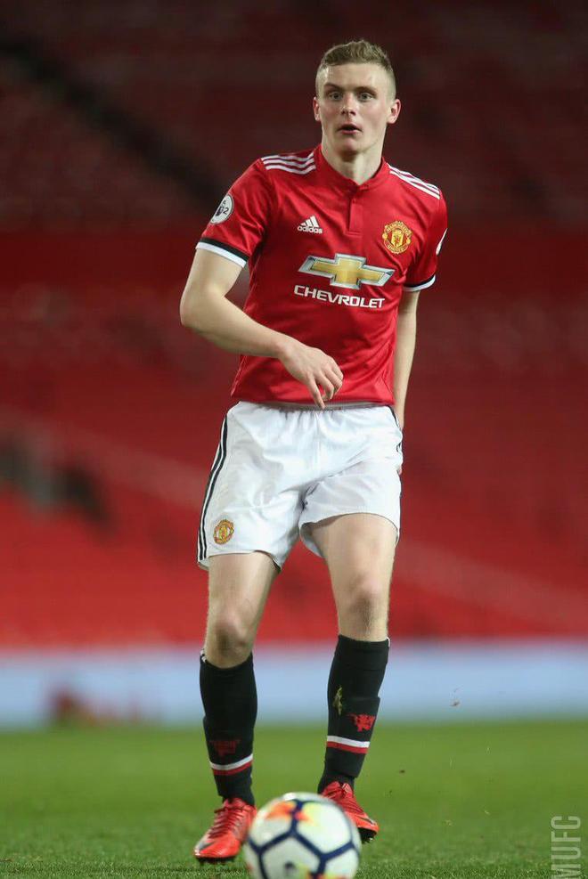 ayx-冲刺阶段底特律活塞备战欧冠，调整名单细节曝光，球迷炸锅，更衣室氛围转暖的简单介绍