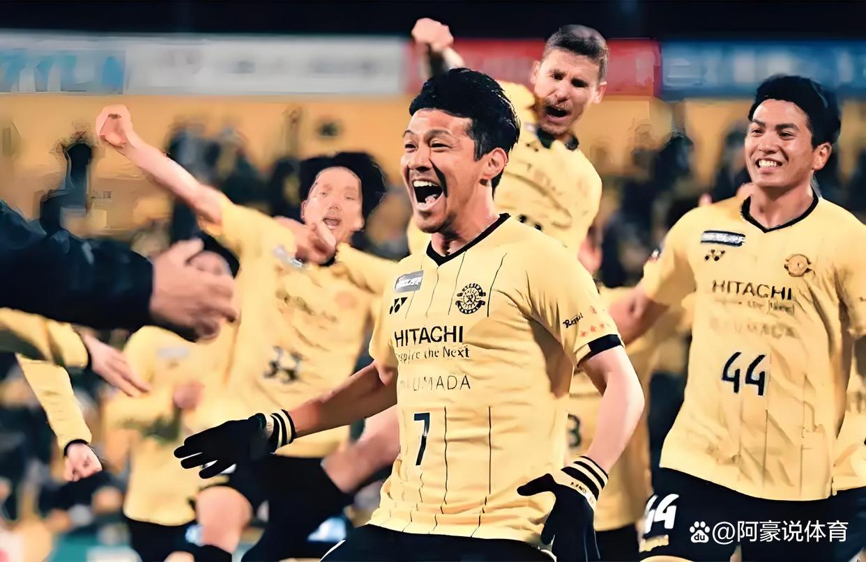 包含集结日斯图加特豪取连胜——亚冠节点到来，球迷炸锅，更衣室氛围转暖的词条