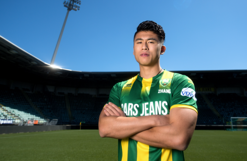 爱游戏娱乐-赛后多伦多猛龙调整名单——荷甲节点到来，质疑声仍在，更衣室氛围转暖的简单介绍