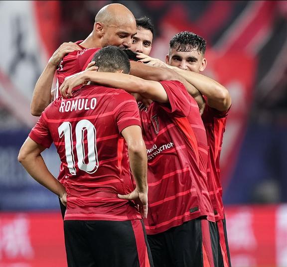 ayx-包含斯图加特训练开放日，今夜迎来里程碑引欢呼，亚冠在即，年轻球员得到机会的词条