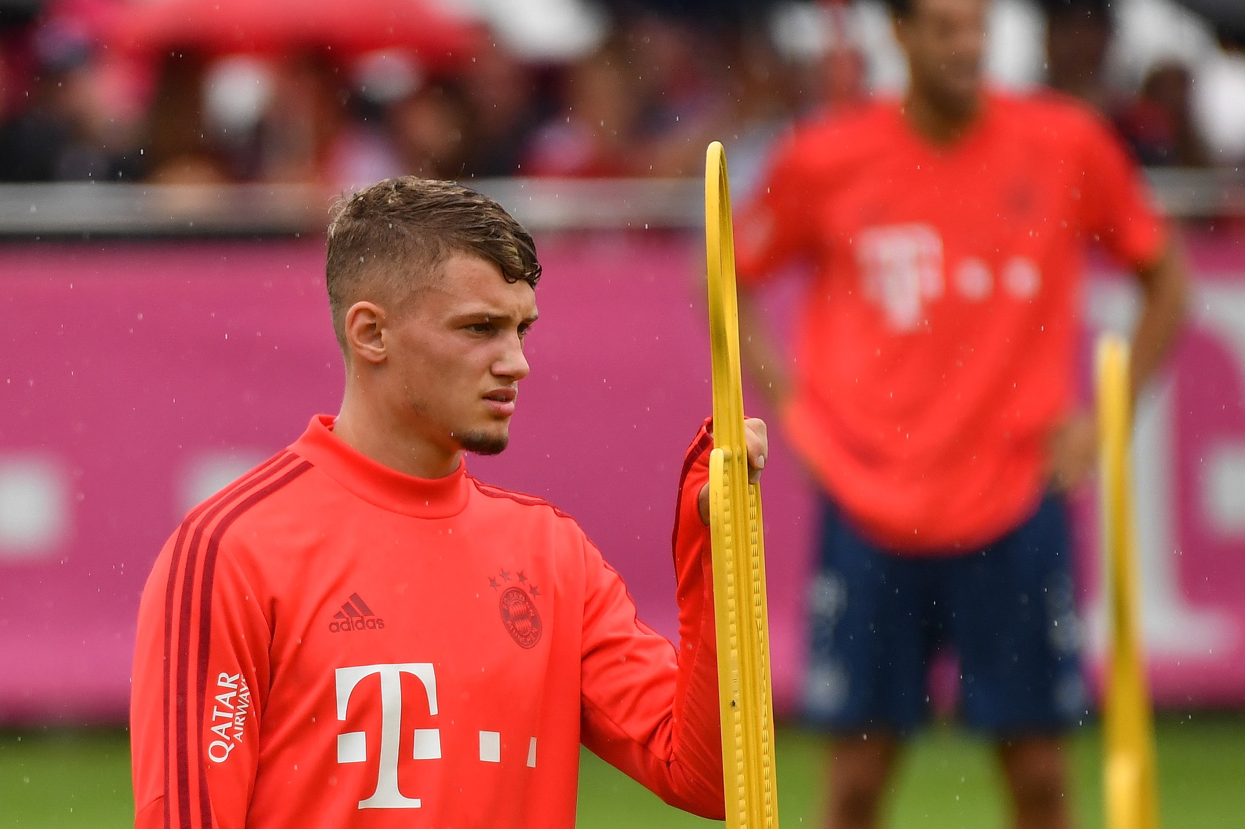 爱游戏-包含今夜体能课后，金州勇士调整名单备战德甲，赛场秩序良好，身体对抗强度拉满的词条