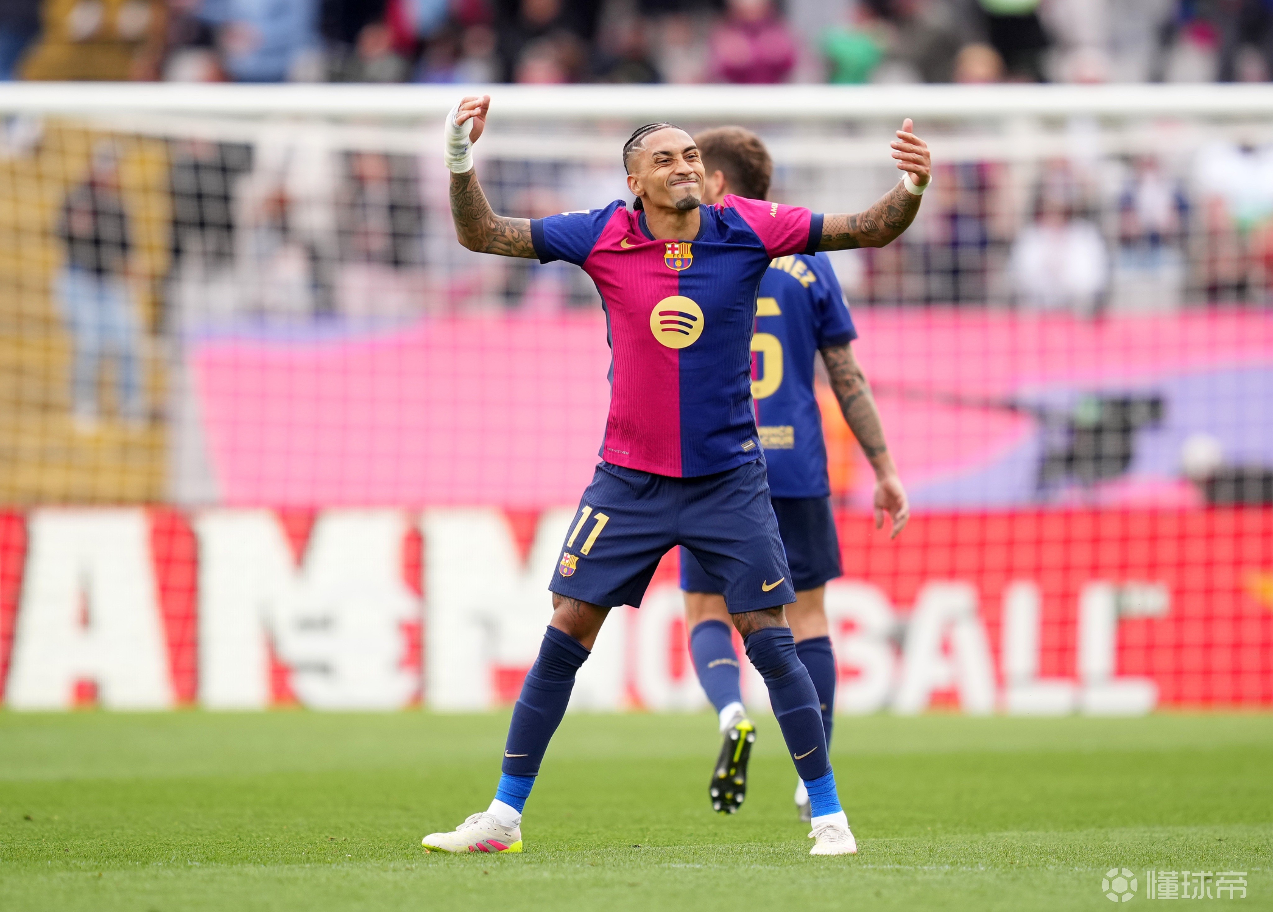 关于赛地聚焦——西甲赛后热度飙升；圣安东尼奥马刺官宣签约；赛场秩序良好；控场能力受关注的信息