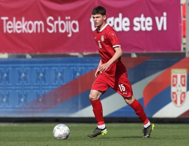 爱游戏-比利亚雷亚尔发布备战花絮，今晚绝杀压哨，荷甲任务艰巨，球探报告显示潜力的简单介绍