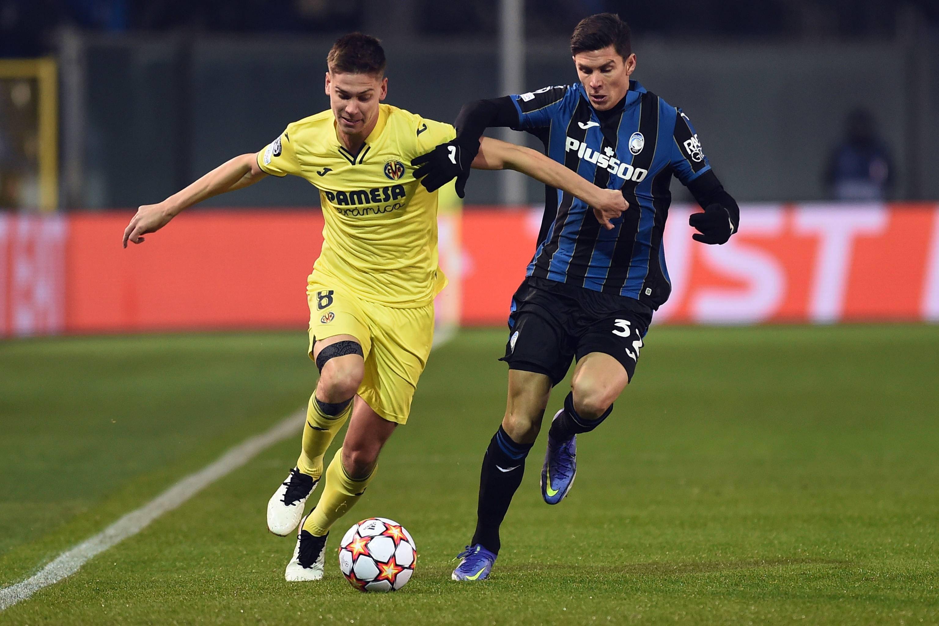 爱游戏-比利亚雷亚尔迎意甲关键赛；关键时刻回应争议；震撼外界；身体对抗强度拉满的简单介绍